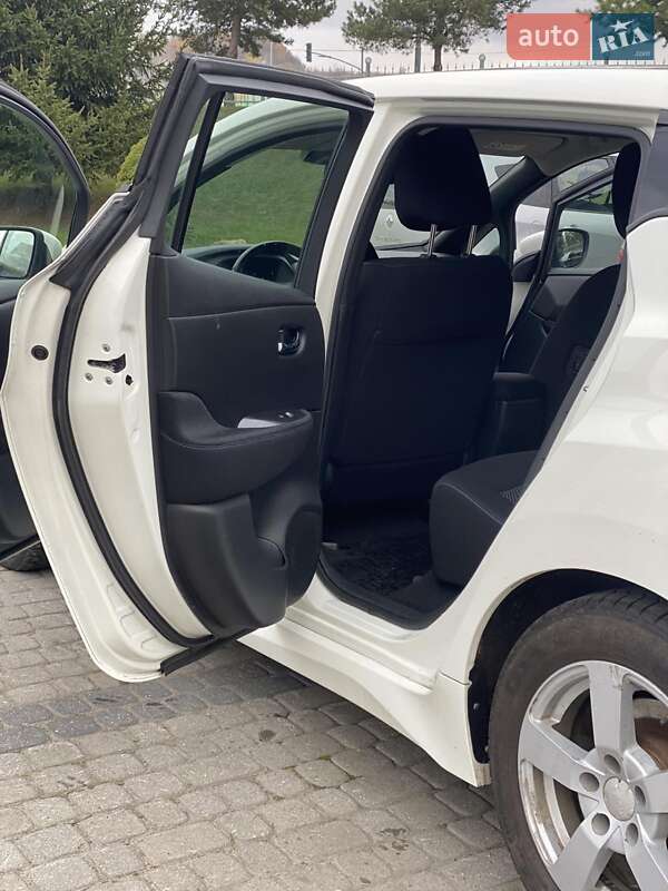Хэтчбек Nissan Leaf 2018 в Ровно