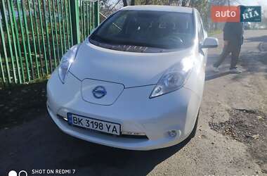 Хэтчбек Nissan Leaf 2016 в Ровно