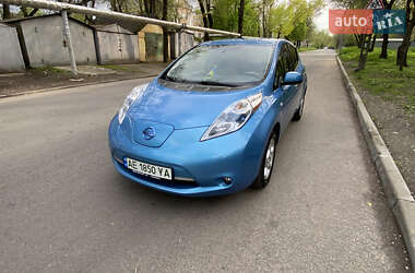 Хэтчбек Nissan Leaf 2012 в Днепре