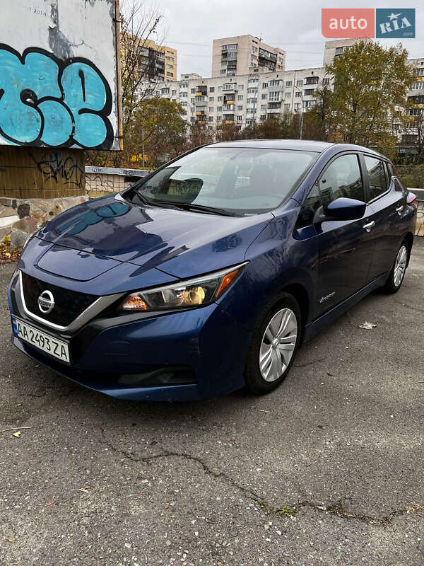 Хэтчбек Nissan Leaf 2019 в Киеве