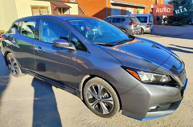 Хэтчбек Nissan Leaf 2020 в 