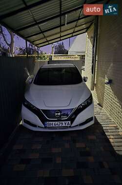 Хетчбек Nissan Leaf 2020 в Одесі