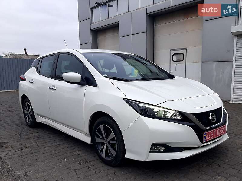 Хетчбек Nissan Leaf 2019 в Дніпрі