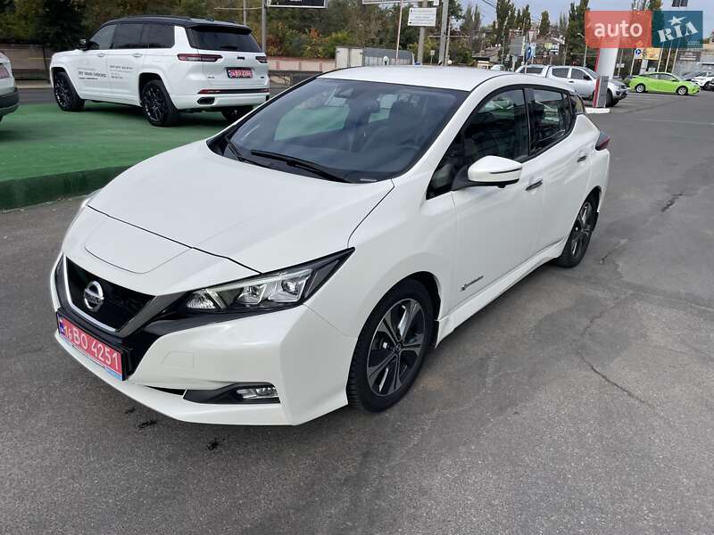 Хэтчбек Nissan Leaf 2018 в Одессе