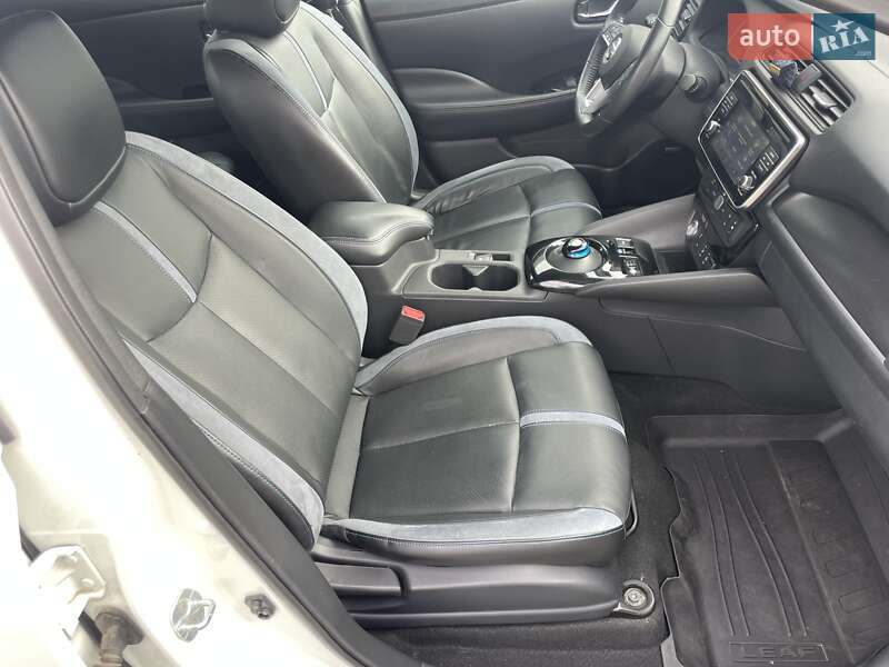 Хэтчбек Nissan Leaf 2018 в Одессе
