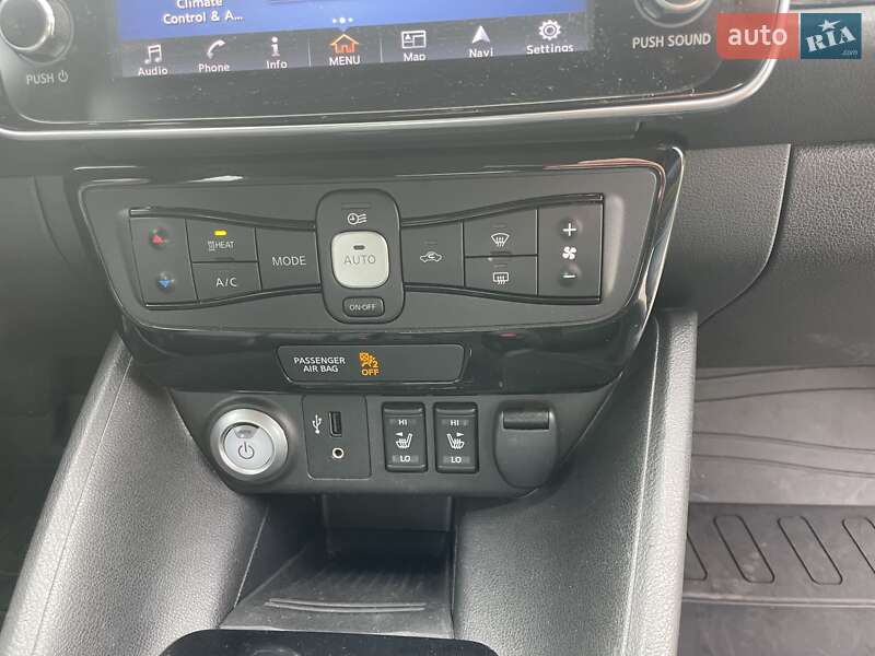 Хэтчбек Nissan Leaf 2018 в Одессе