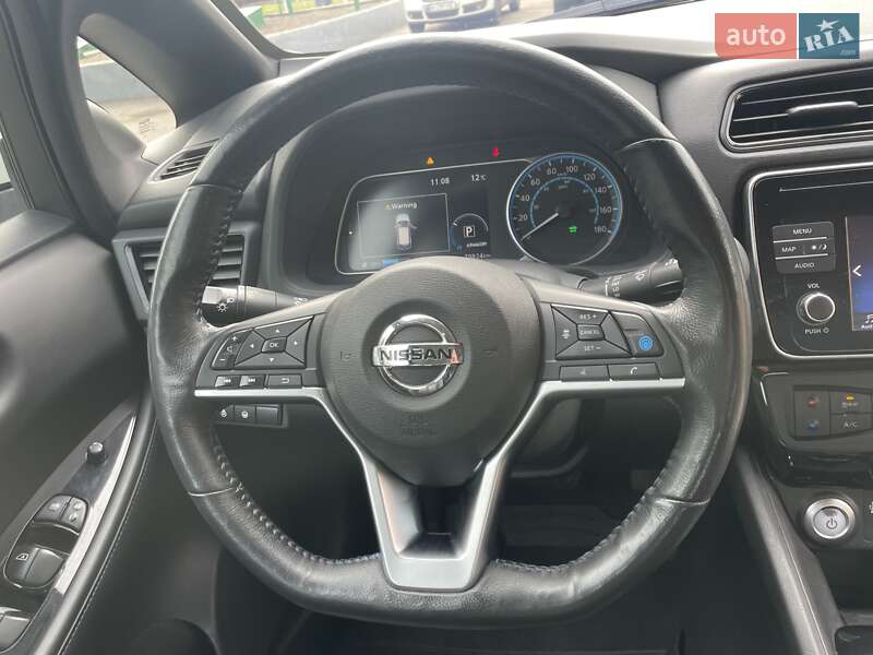 Хэтчбек Nissan Leaf 2018 в Одессе