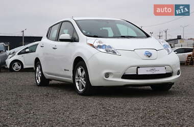 Хэтчбек Nissan Leaf 2015 в 