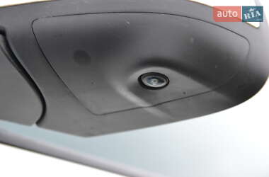 Хэтчбек Nissan Leaf 2015 в 
