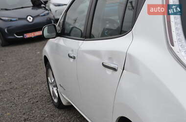 Хэтчбек Nissan Leaf 2015 в 
