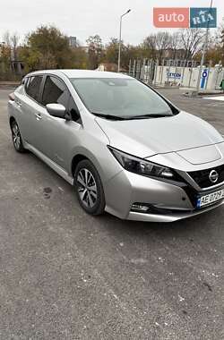 Хэтчбек Nissan Leaf 2018 в Днепре