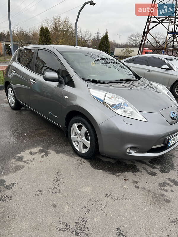 Хэтчбек Nissan Leaf 2016 в Виннице