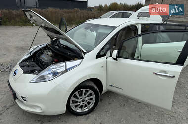 Хетчбек Nissan Leaf 2011 в Львові