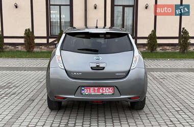 Хэтчбек Nissan Leaf 2015 в Радехове