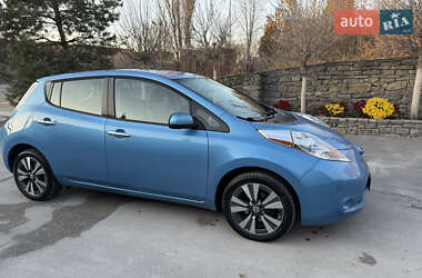 Хэтчбек Nissan Leaf 2014 в Каменец-Подольском