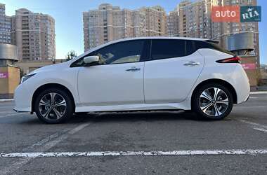 Хэтчбек Nissan Leaf 2020 в Киеве