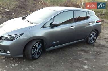 Хэтчбек Nissan Leaf 2019 в Львове