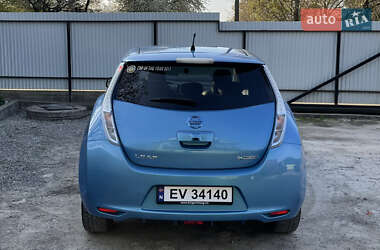 Хетчбек Nissan Leaf 2011 в Недобоївцях