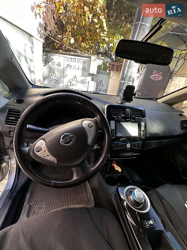 Хетчбек Nissan Leaf 2015 в Одесі