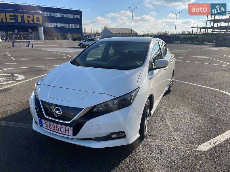 Хэтчбек Nissan Leaf 2019 в Киеве