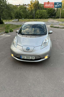 Хэтчбек Nissan Leaf 2015 в Черкассах