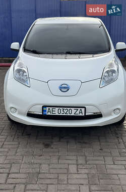 Хэтчбек Nissan Leaf 2015 в Дружковке