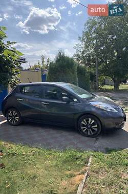 Хэтчбек Nissan Leaf 2013 в Днепре