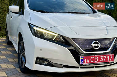 Хэтчбек Nissan Leaf 2021 в Самборе