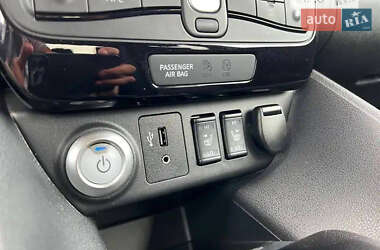 Хэтчбек Nissan Leaf 2019 в 
