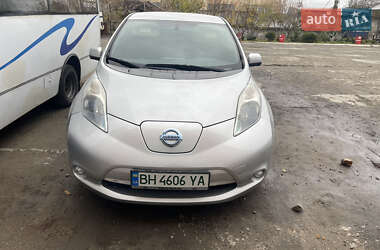 Хетчбек Nissan Leaf 2013 в Первомайську