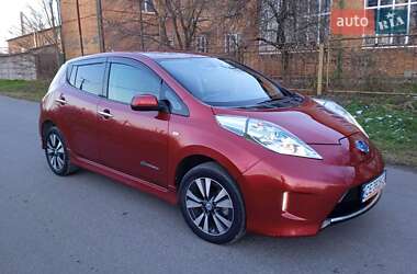 Хэтчбек Nissan Leaf 2014 в Черновцах