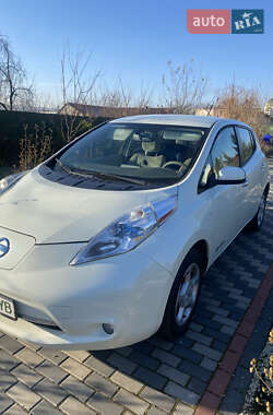 Хэтчбек Nissan Leaf 2011 в Львове