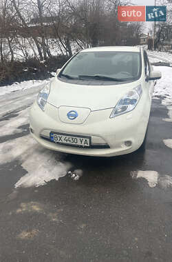 Хэтчбек Nissan Leaf 2011 в Хмельницком