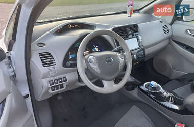 Хетчбек Nissan Leaf 2013 в Чернівцях