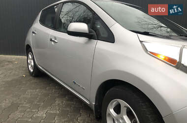 Хетчбек Nissan Leaf 2013 в 