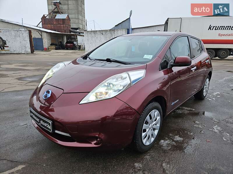 Хэтчбек Nissan Leaf 2016 в Шостке