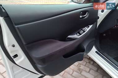 Хэтчбек Nissan Leaf 2014 в Львове