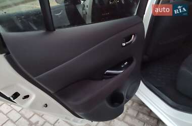 Хэтчбек Nissan Leaf 2014 в Львове