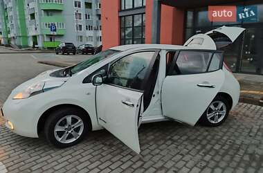 Хэтчбек Nissan Leaf 2014 в Львове