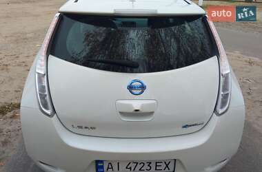 Хэтчбек Nissan Leaf 2013 в 