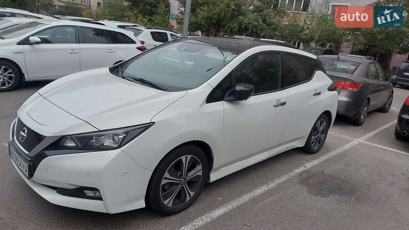 Хетчбек Nissan Leaf 2018 в Києві