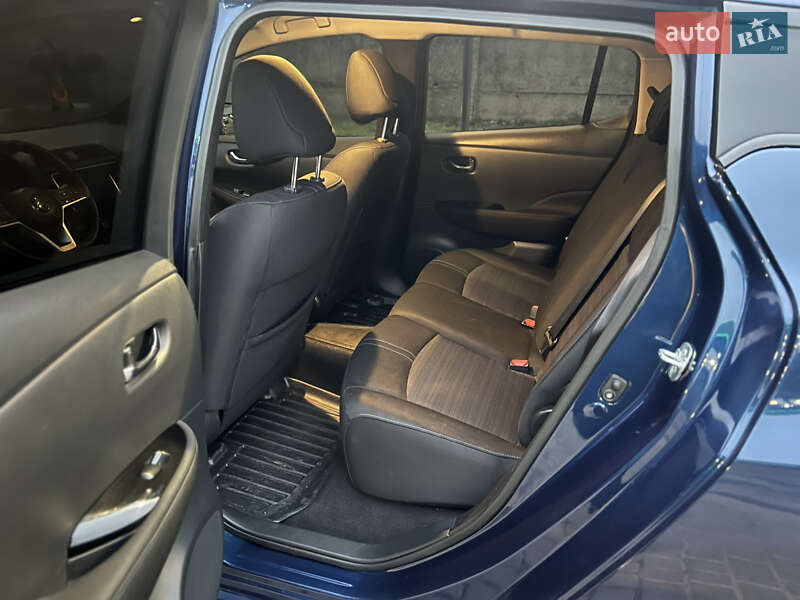 Хэтчбек Nissan Leaf 2018 в Днепре