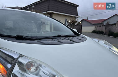 Хетчбек Nissan Leaf 2011 в Тульчині