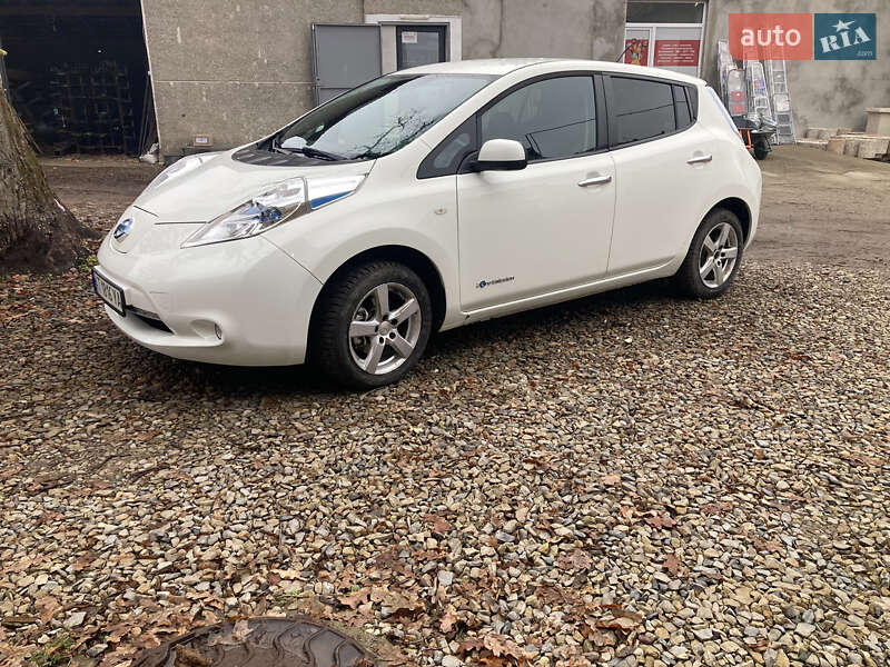 Хетчбек Nissan Leaf 2014 в Коломиї