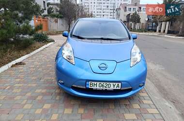 Хэтчбек Nissan Leaf 2012 в Измаиле