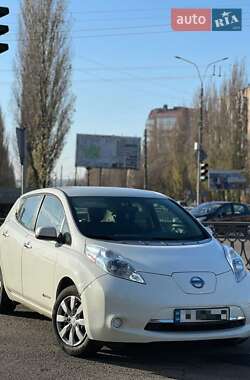 Хетчбек Nissan Leaf 2017 в 
