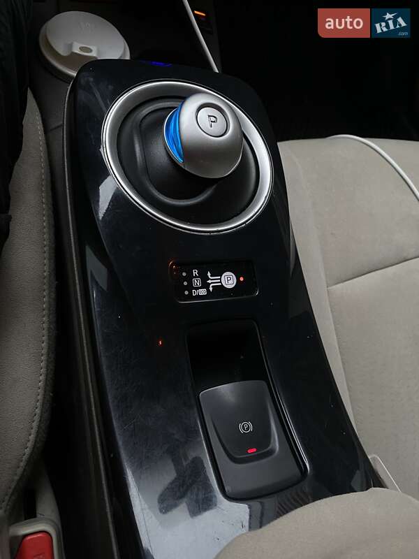 Хэтчбек Nissan Leaf 2012 в Черкассах