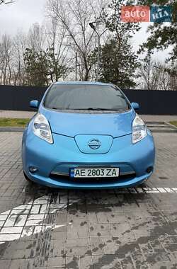 Хетчбек Nissan Leaf 2011 в Дніпрі