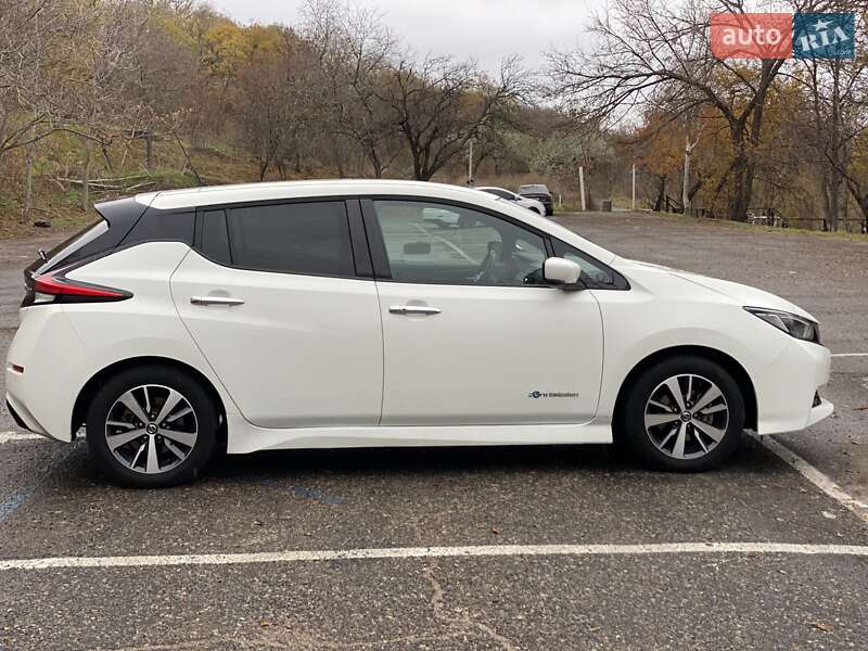 Хетчбек Nissan Leaf 2018 в Одесі