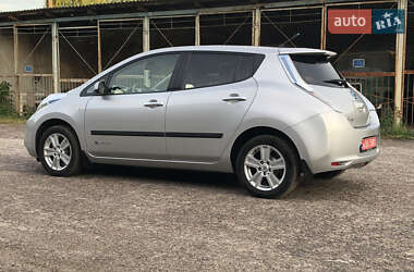 Хэтчбек Nissan Leaf 2012 в Городке